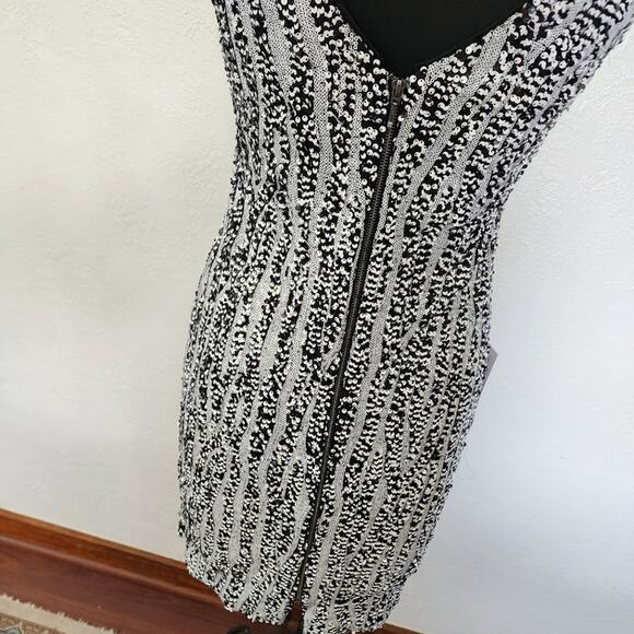 Cache Black & White Abstract Striped Sequin Cocktail Dress Mini Size Large - Picture 6 of 12